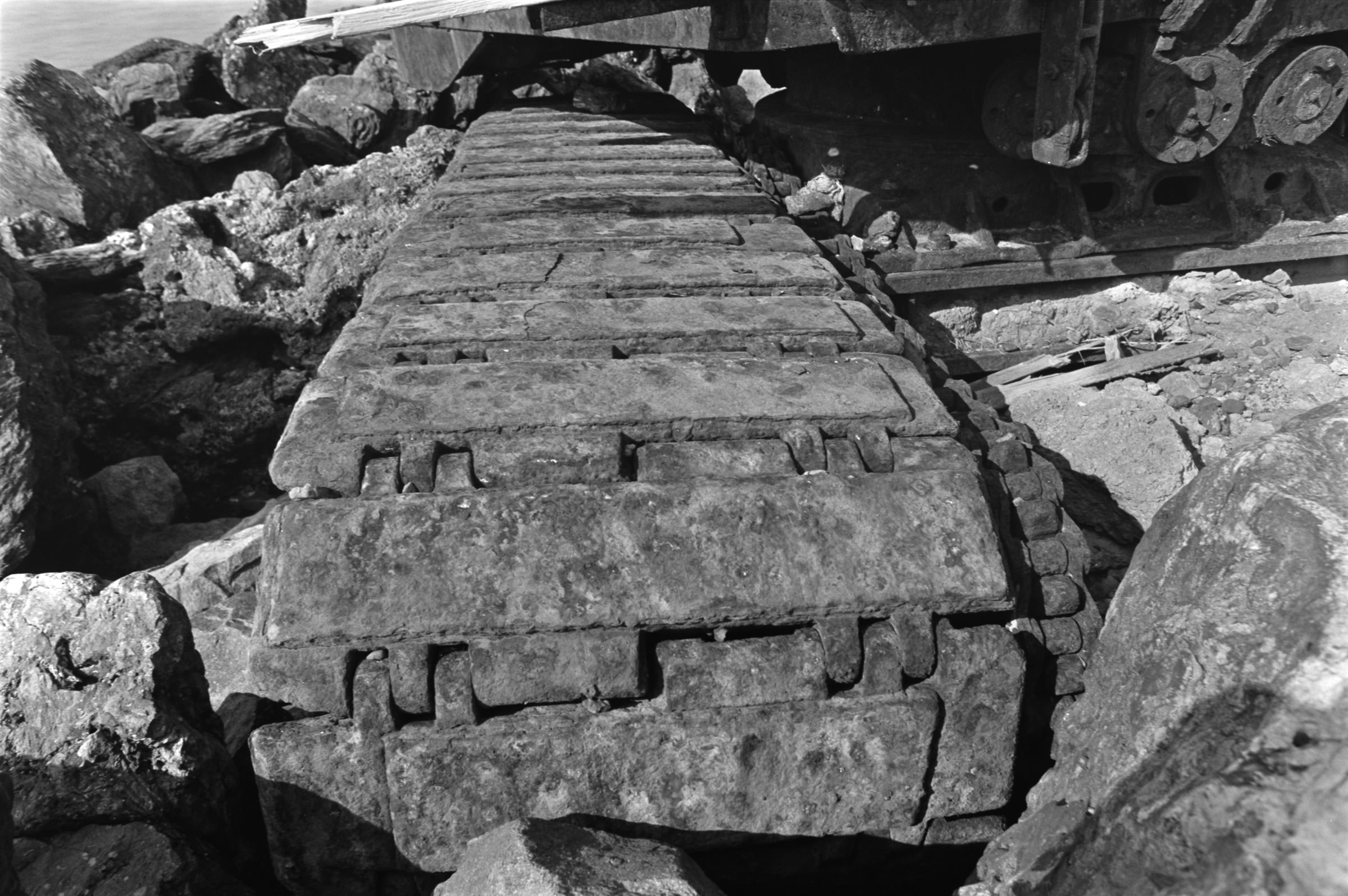 AHP F1991 09 002 sc240801 img29 NLP